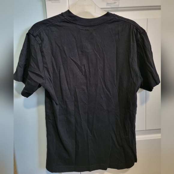 Attack on Titan Sasageyo x Uniqlo Graphic Tee Collab Levi Ackerman - Picture 2 of 3